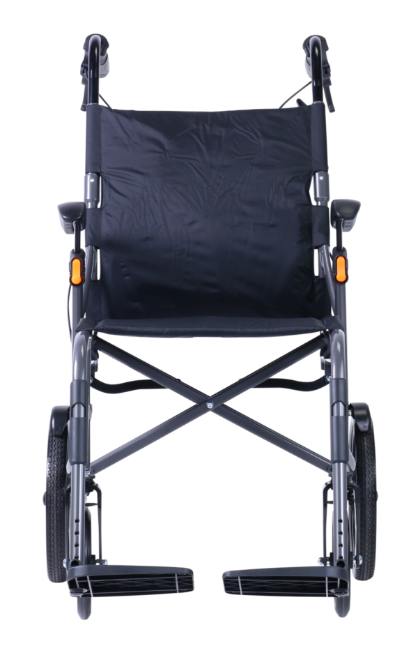 Front view Excel 9.9 wheelchair
